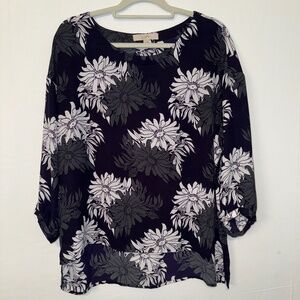 🟣3/$20-Loft blouse navy gray and white